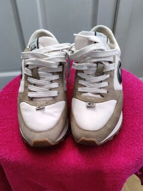 Coach Beige and White Logo Sneakers with Navy Accent
